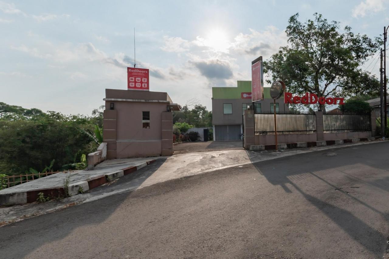 Reddoorz Syariah Near Rs Hermina Sukabumi Ngoại thất bức ảnh