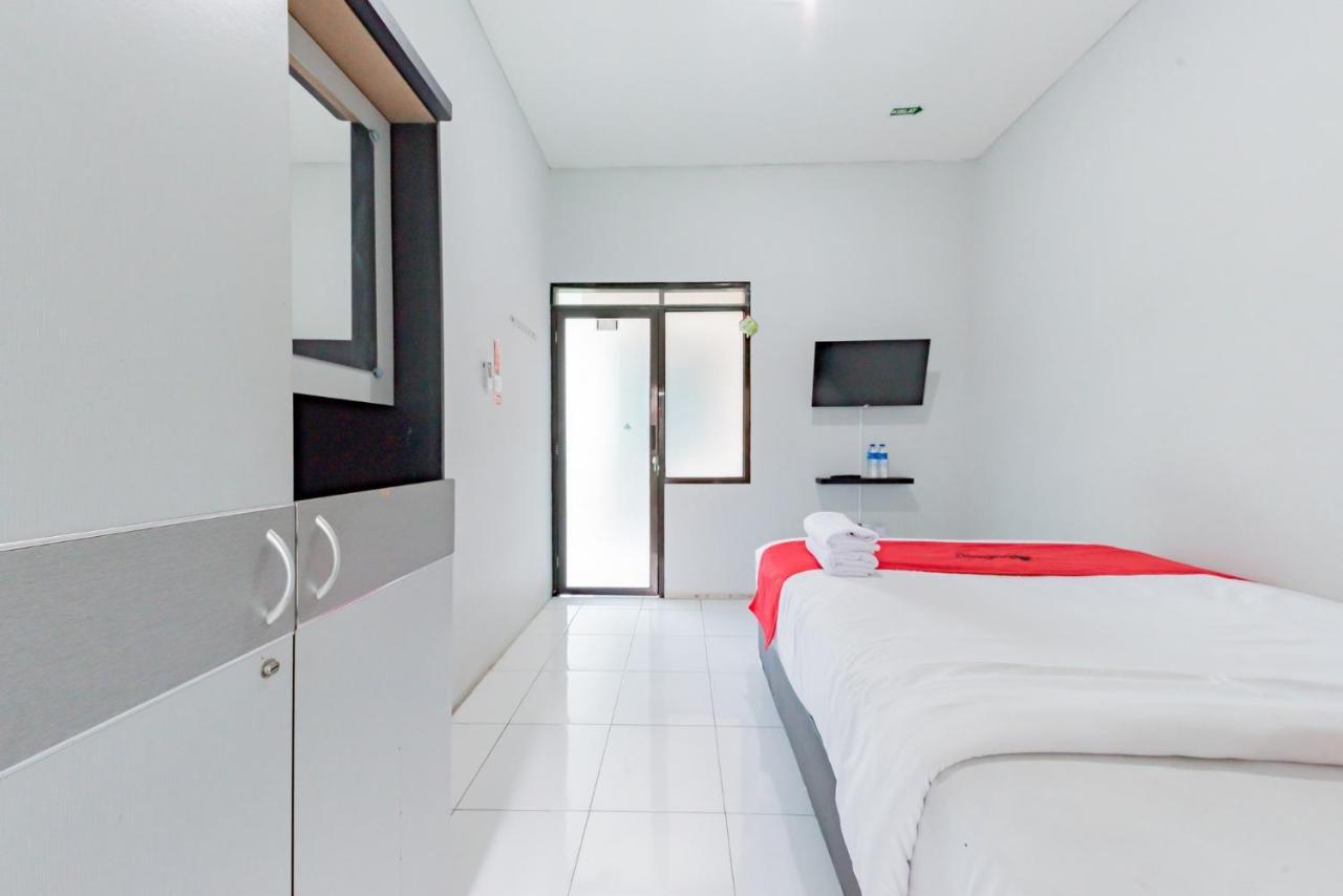 Reddoorz Syariah Near Rs Hermina Sukabumi Ngoại thất bức ảnh