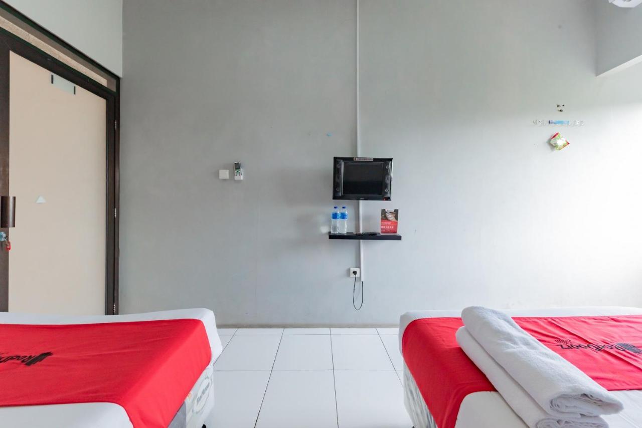Reddoorz Syariah Near Rs Hermina Sukabumi Ngoại thất bức ảnh